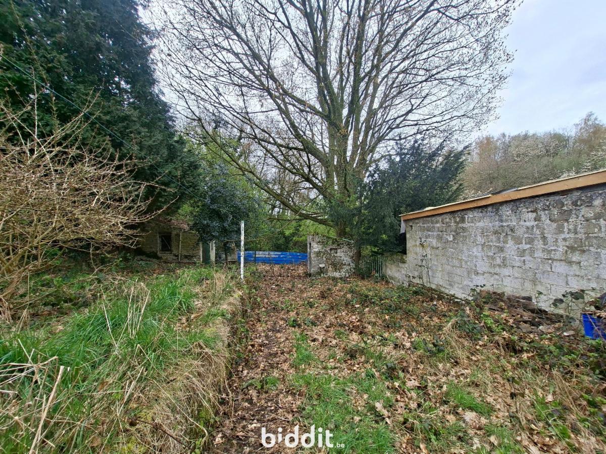 photo 11 du bien Maison d’habitation à rénover entièrement, avec jardin