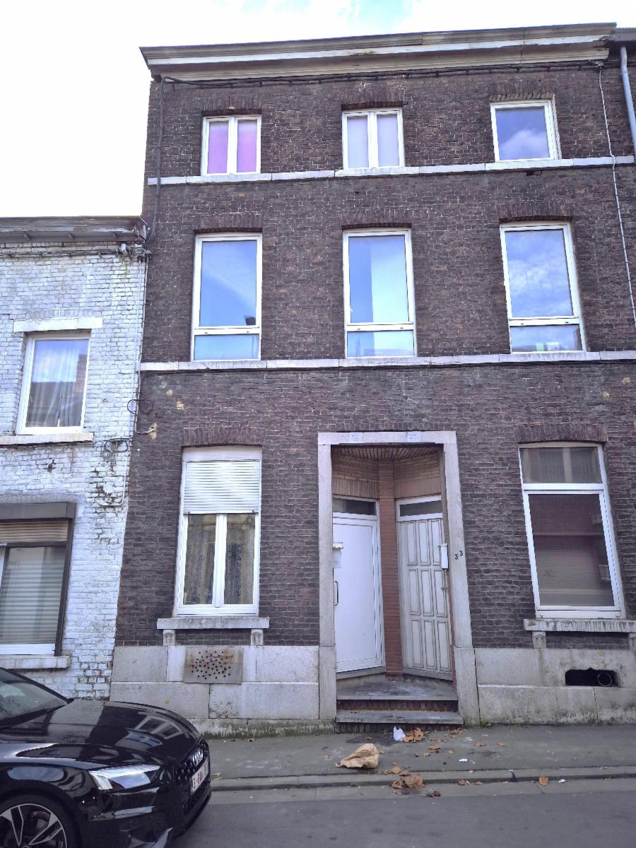 Maison d'habitation avec jardin, 4 chambres