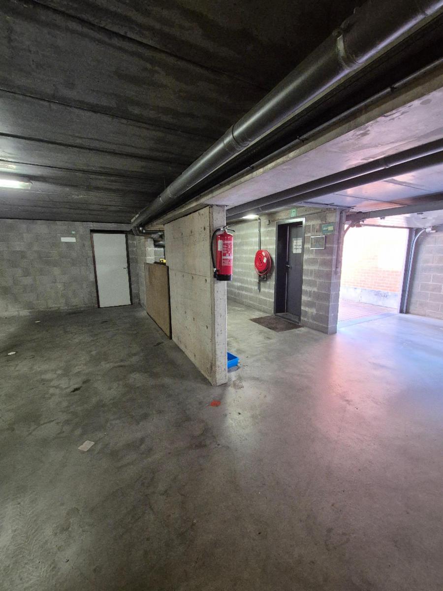 photo 6 du bien Emplacement de parking ouvert