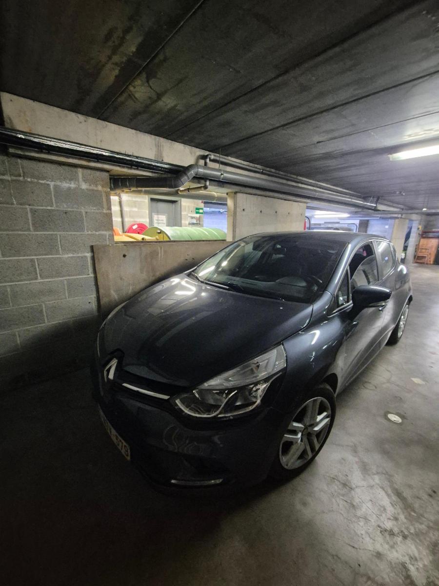 photo 8 du bien Emplacement de parking ouvert