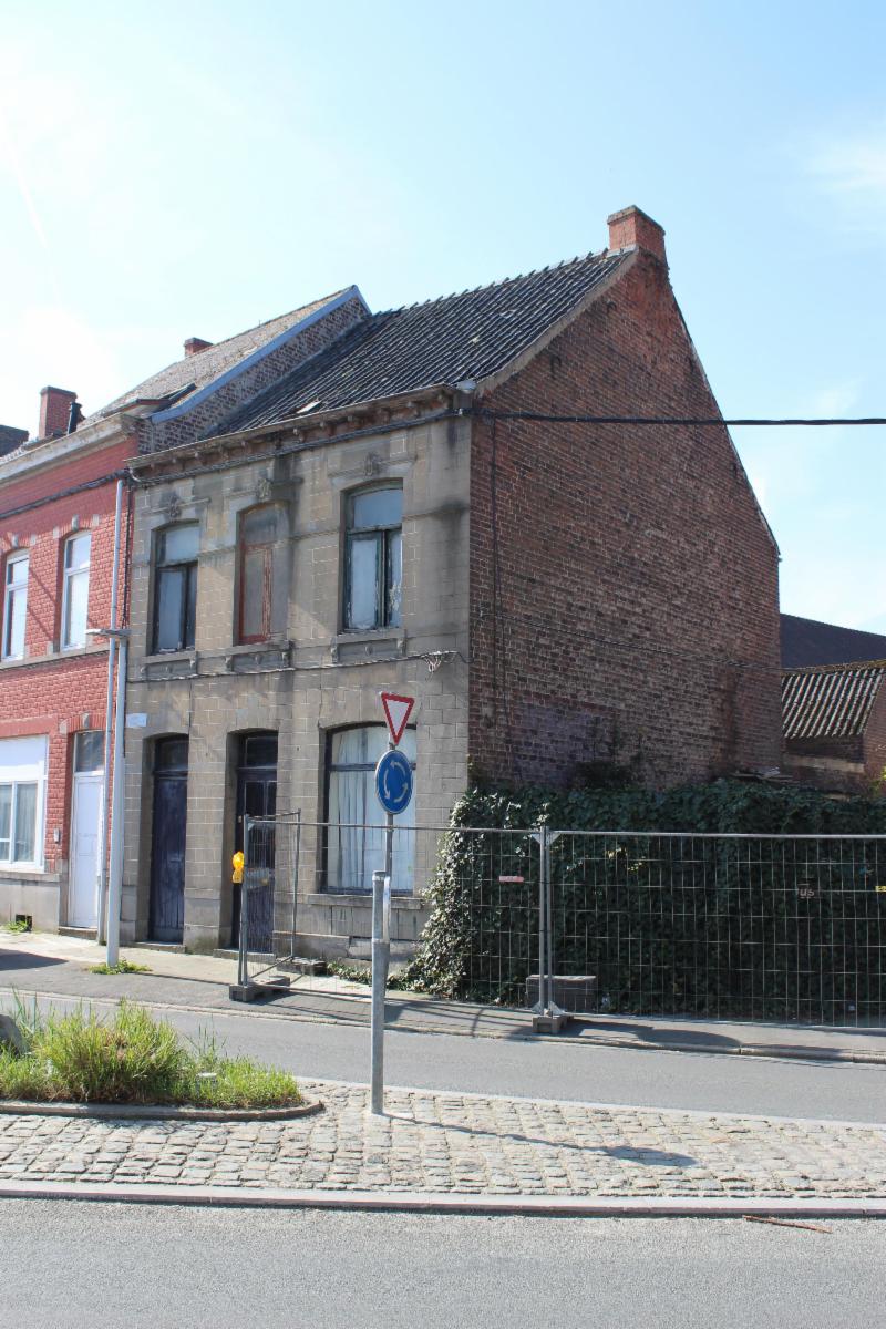 photo 2 du bien Maison à réhabiliter entièrement.