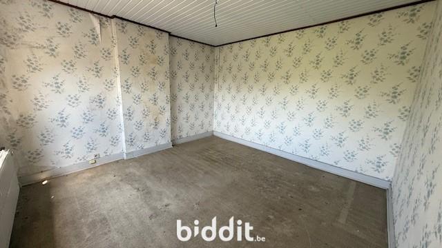 photo 8 du bien Maison d'habitation avec cour (3 chambres)