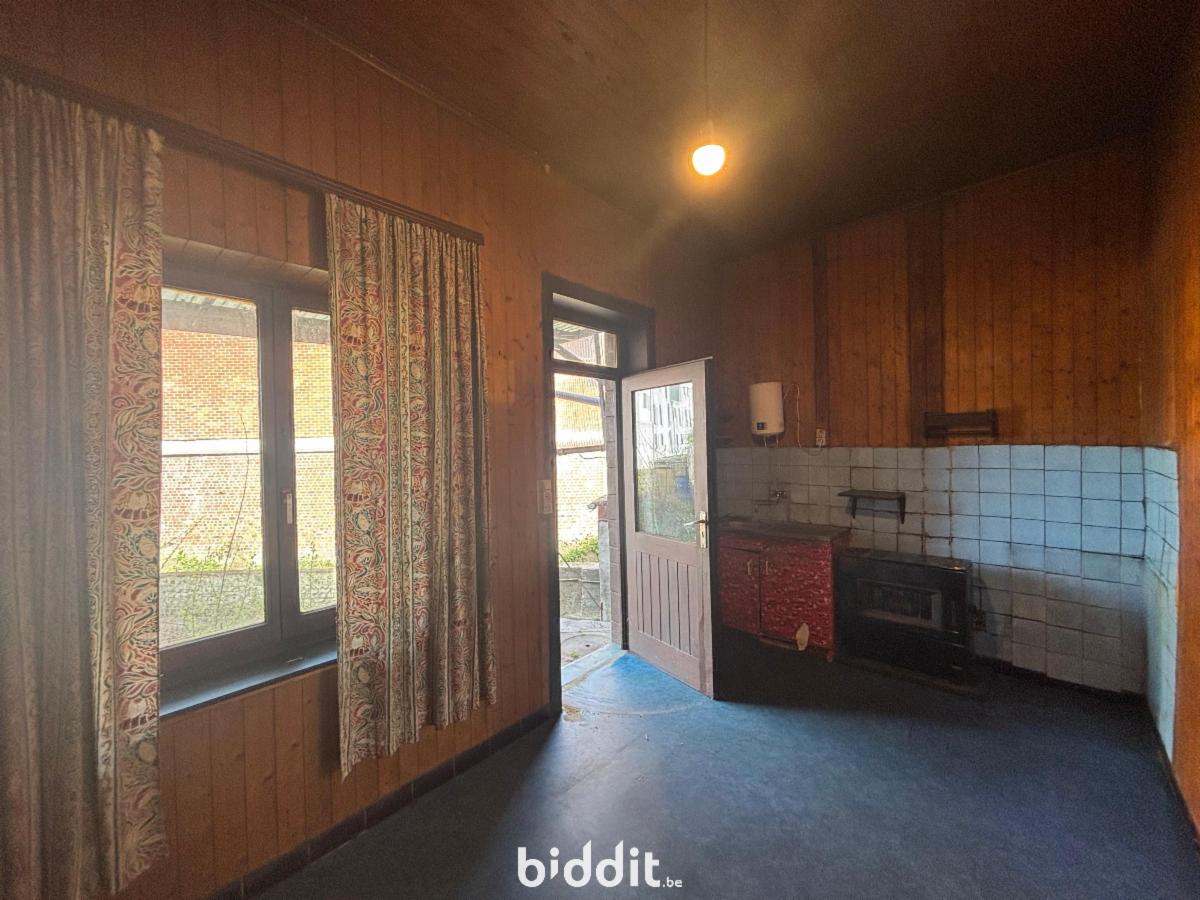 photo 5 du bien Maison d'habitation 2 façades à rénover avec jardin 