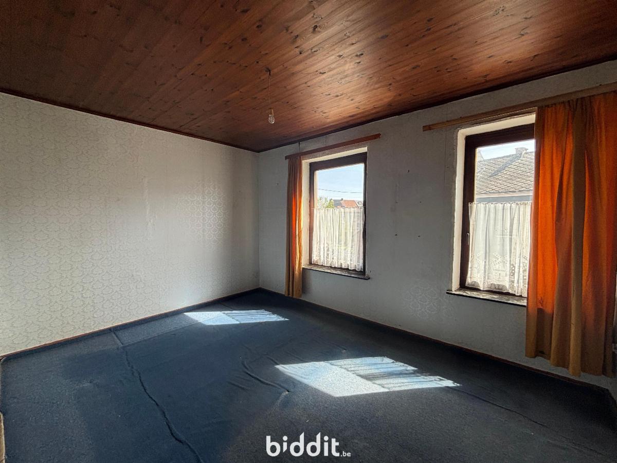 photo 9 du bien Maison d'habitation 2 façades à rénover avec jardin 