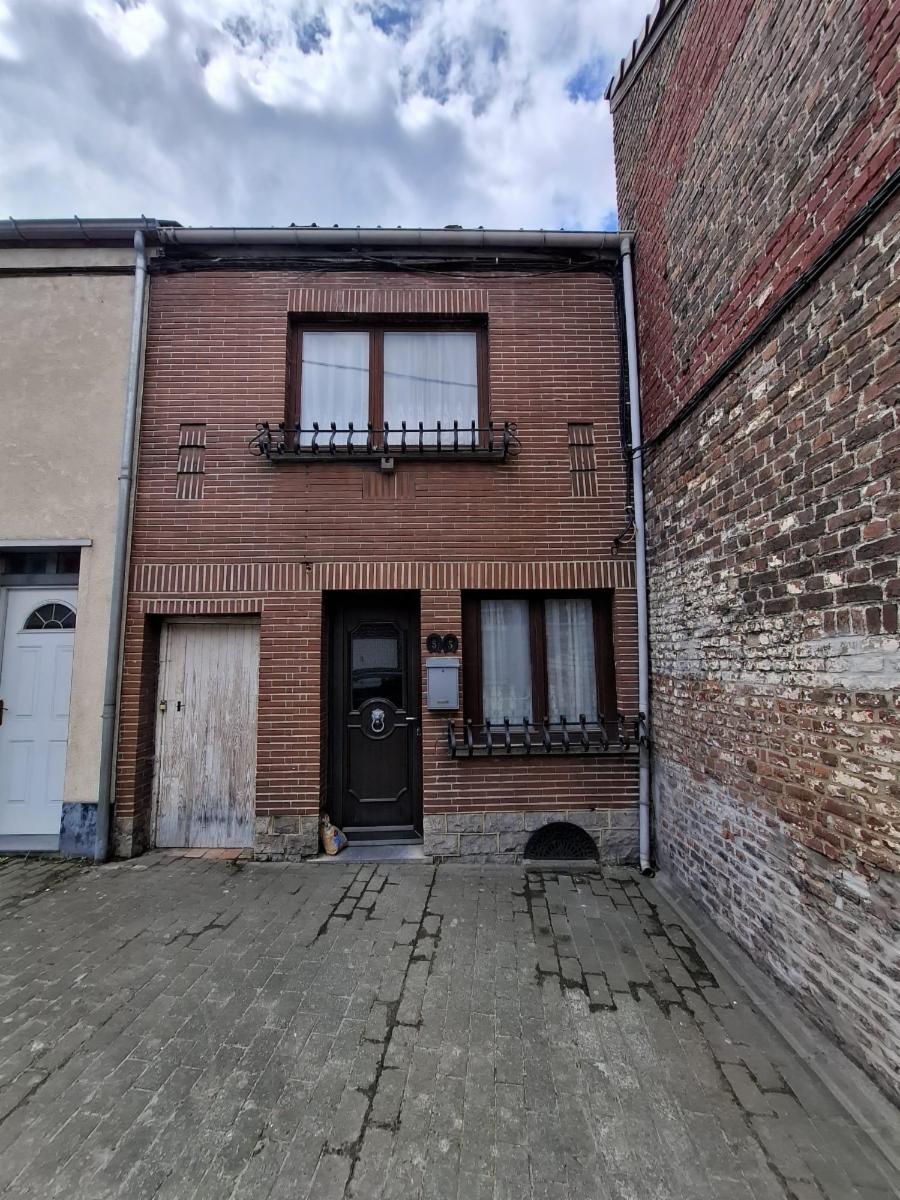 photo 2 du bien MAISON 2 FAÇADES AVEC PASSAGE LATÉRAL MURÉ