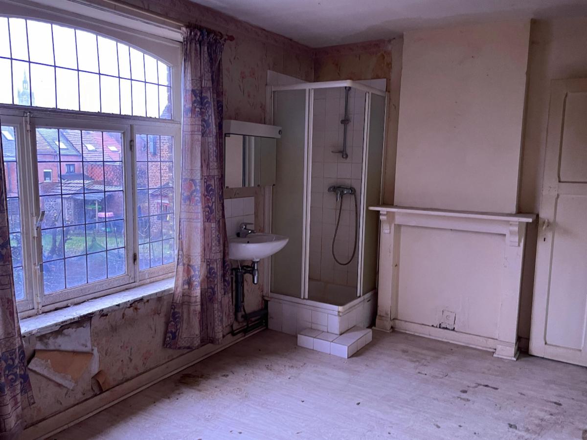 photo 8 du bien Maison de ville à rénover 