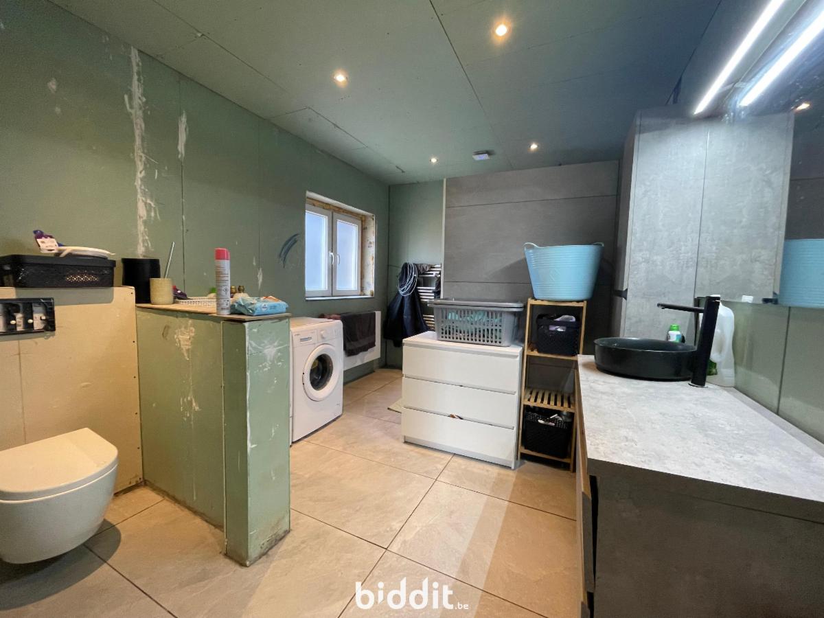 photo 5 du bien Maison 3 façades avec garage, cour et jardin