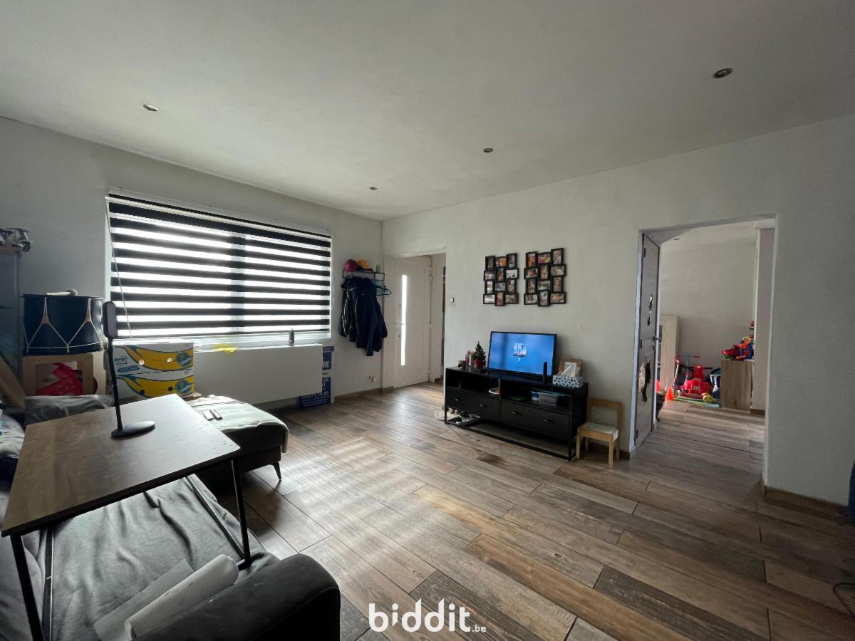 photo 6 du bien Maison 3 façades avec garage, cour et jardin