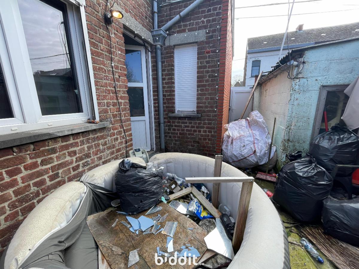 photo 13 du bien Maison 3 façades avec garage, cour et jardin