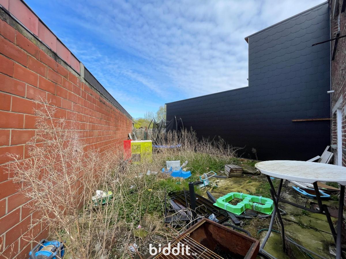 photo 14 du bien Maison 3 façades avec garage, cour et jardin