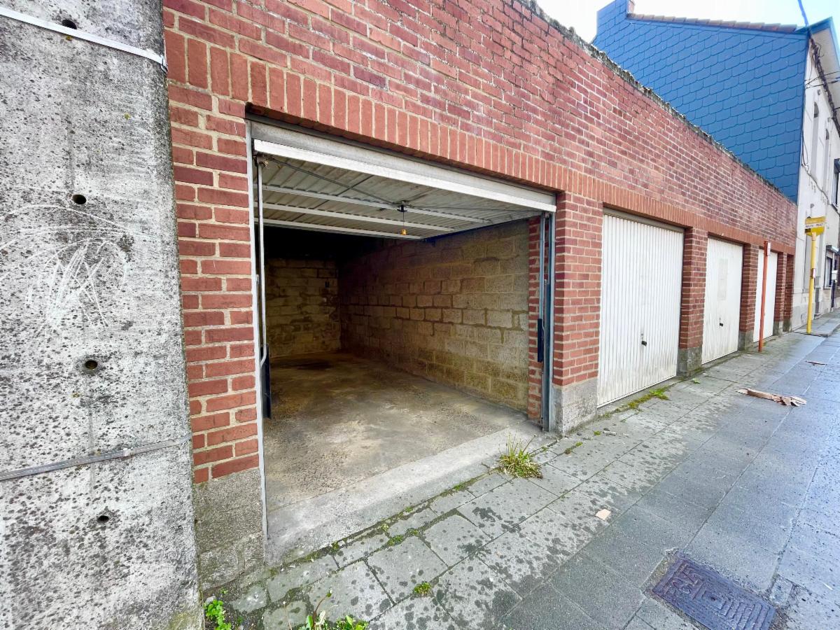 photo 4 du bien Garage fermé à front de rue