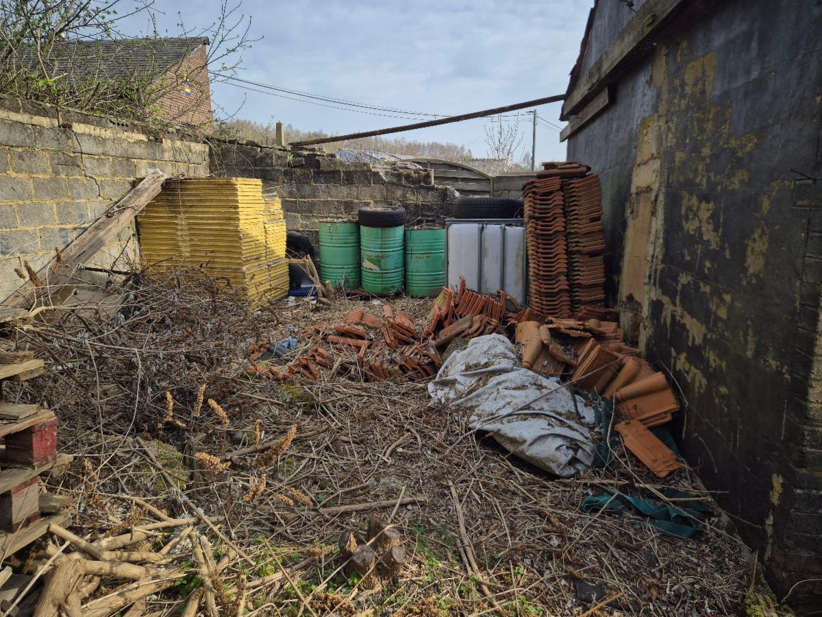 Photo 2 du bien Parcelle de terrain en zone d'habitat avec ruines