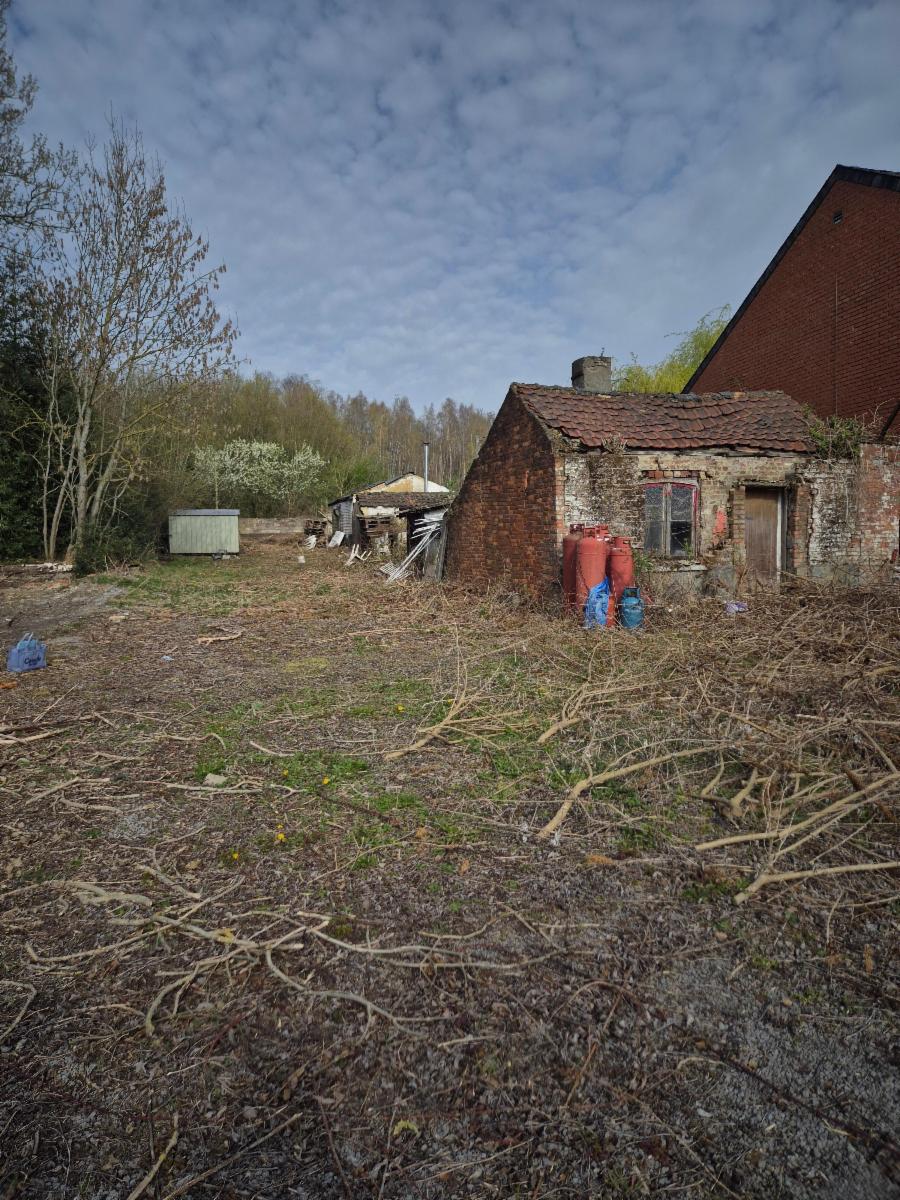 Photo 4 du bien Parcelle de terrain en zone d'habitat avec ruines