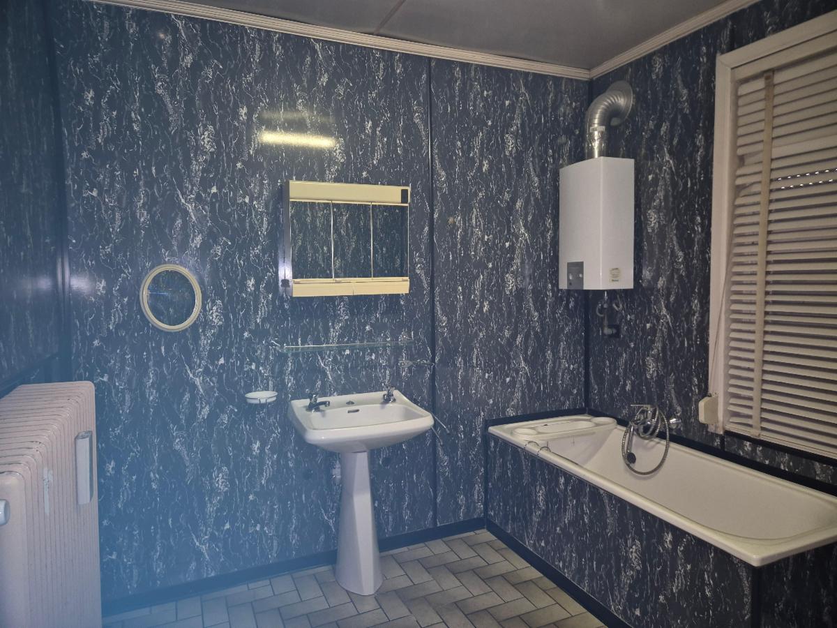 Photo 7 du bien Maison d'habitation avec dépendances et jardin