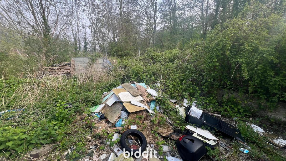 photo 10 du bien Maison d'habitation avec grand jardin, à rénover entièrement