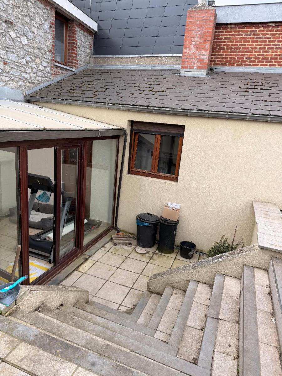 photo 5 du bien Maison avec jardin sur environ 7a 48ca et garage séparé 