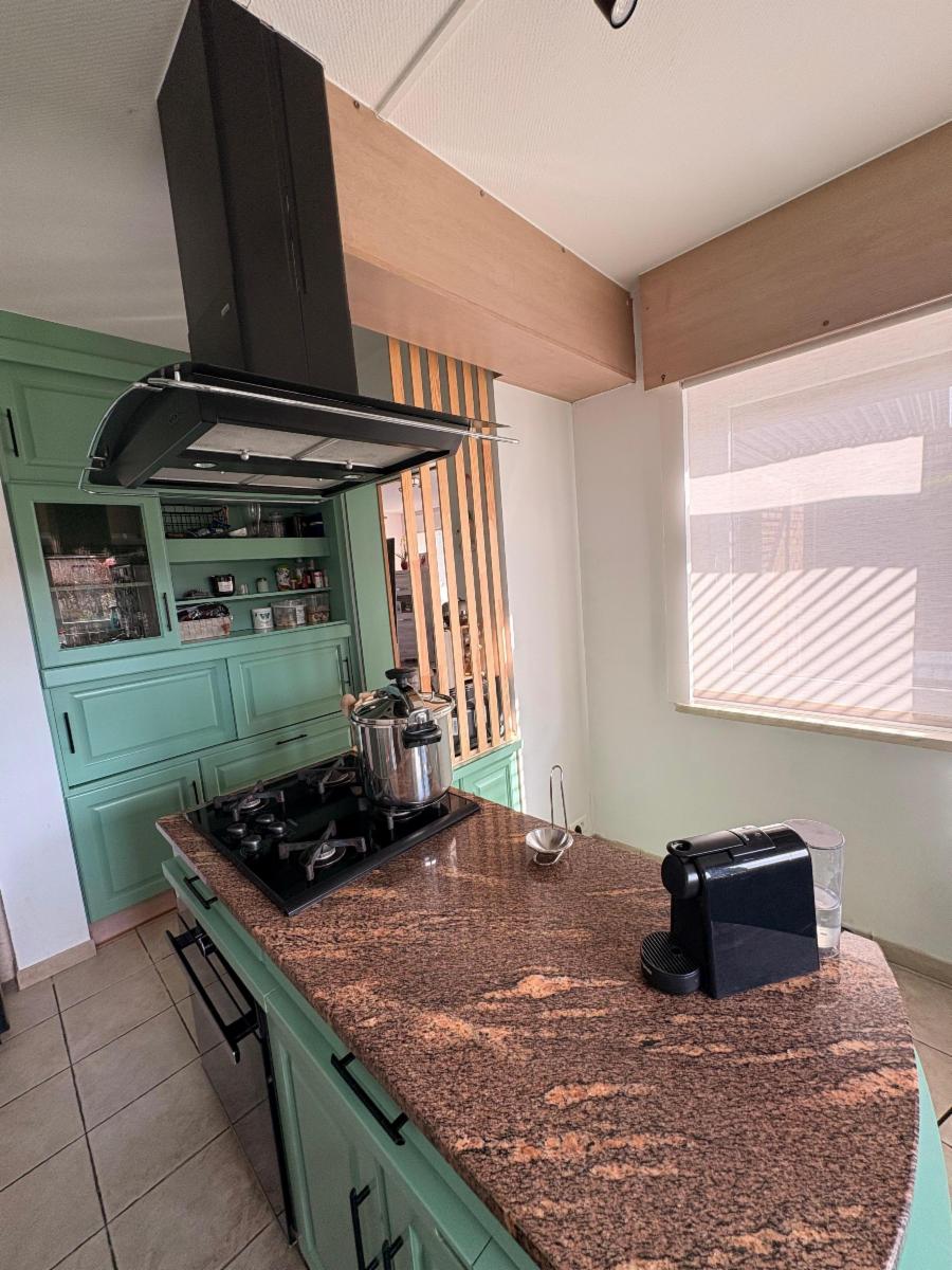 photo 7 du bien Maison individuelle lumineuse avec beau jardin 