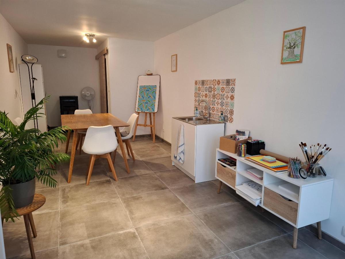 photo 3 du bien Maison 3 façades - 3 chambres - 2 garages - beau jardin