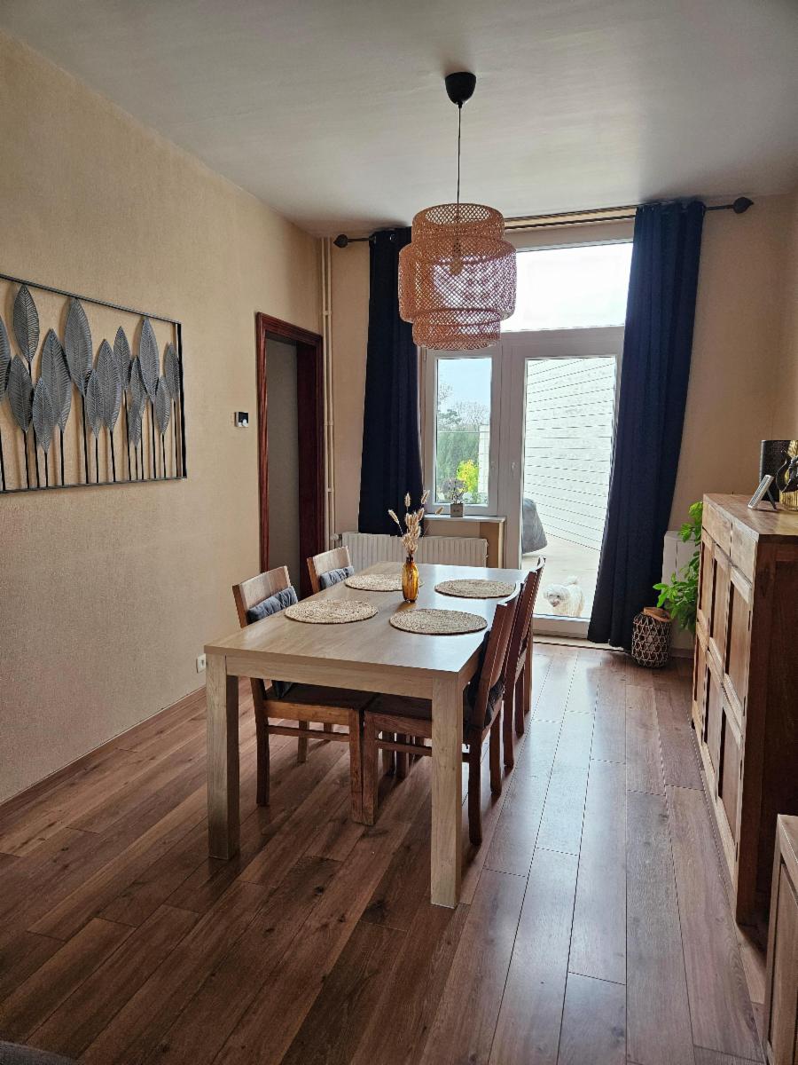 photo 6 du bien Maison 3 façades - 3 chambres - 2 garages - beau jardin