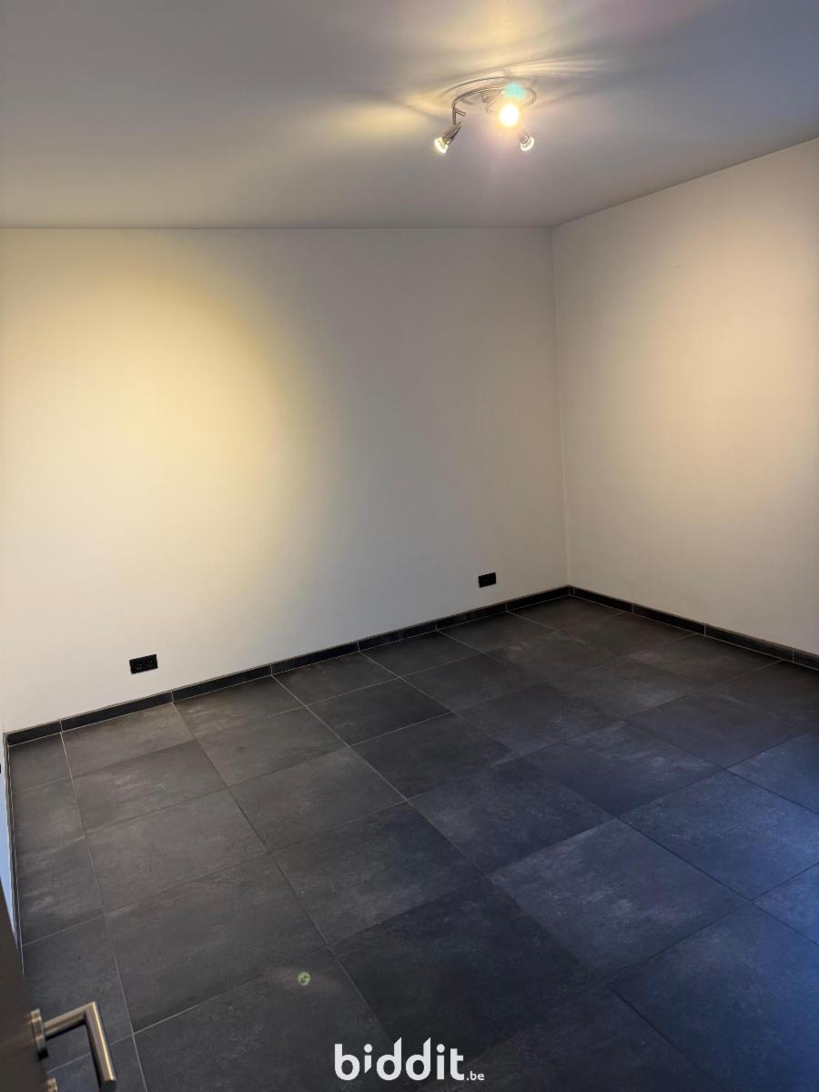 photo 5 du bien Maison avec jardin. et garage.