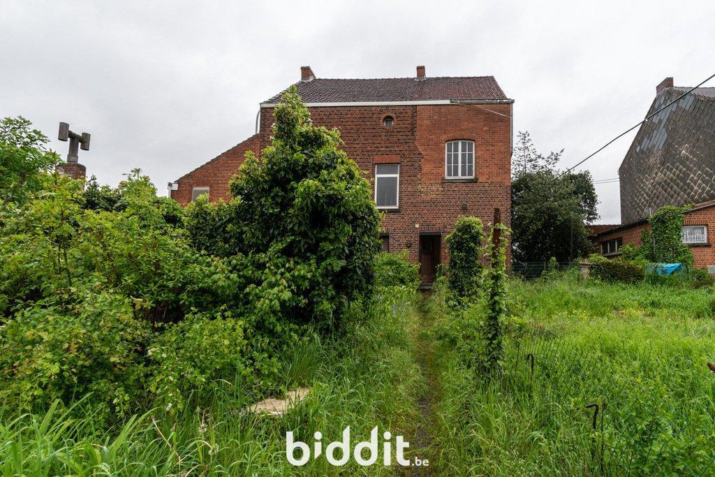 photo 2 du bien Maison d'habitation avec terrain et pâture.