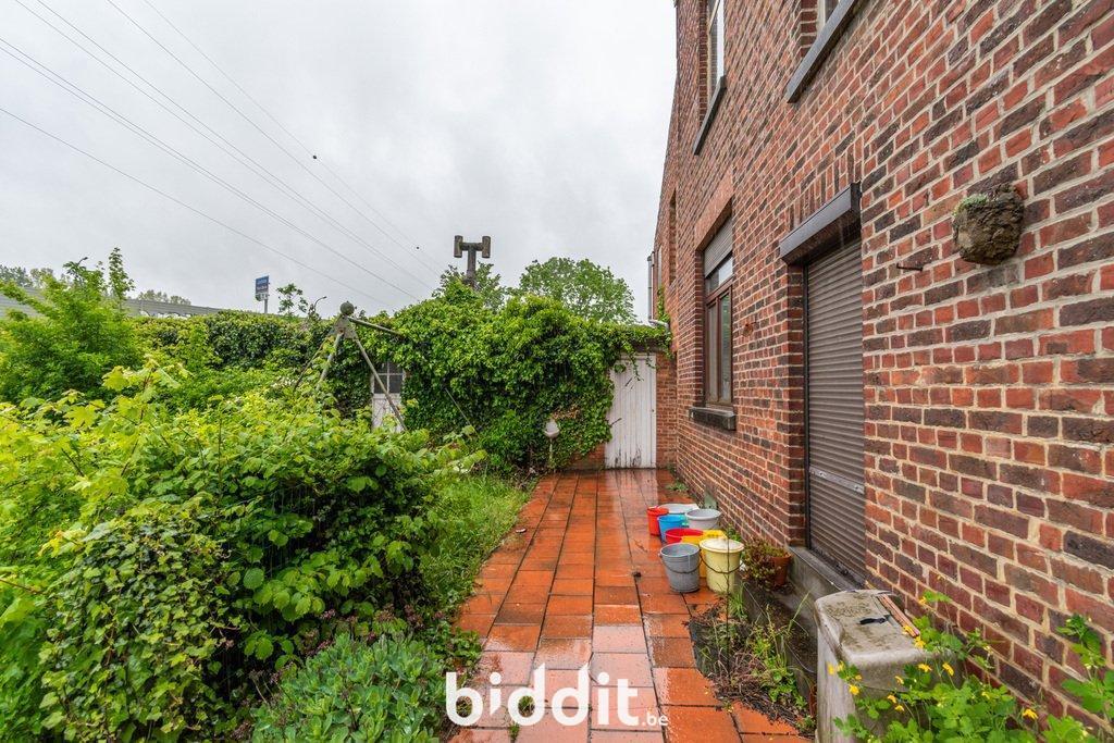 photo 5 du bien Maison d'habitation avec terrain et pâture.