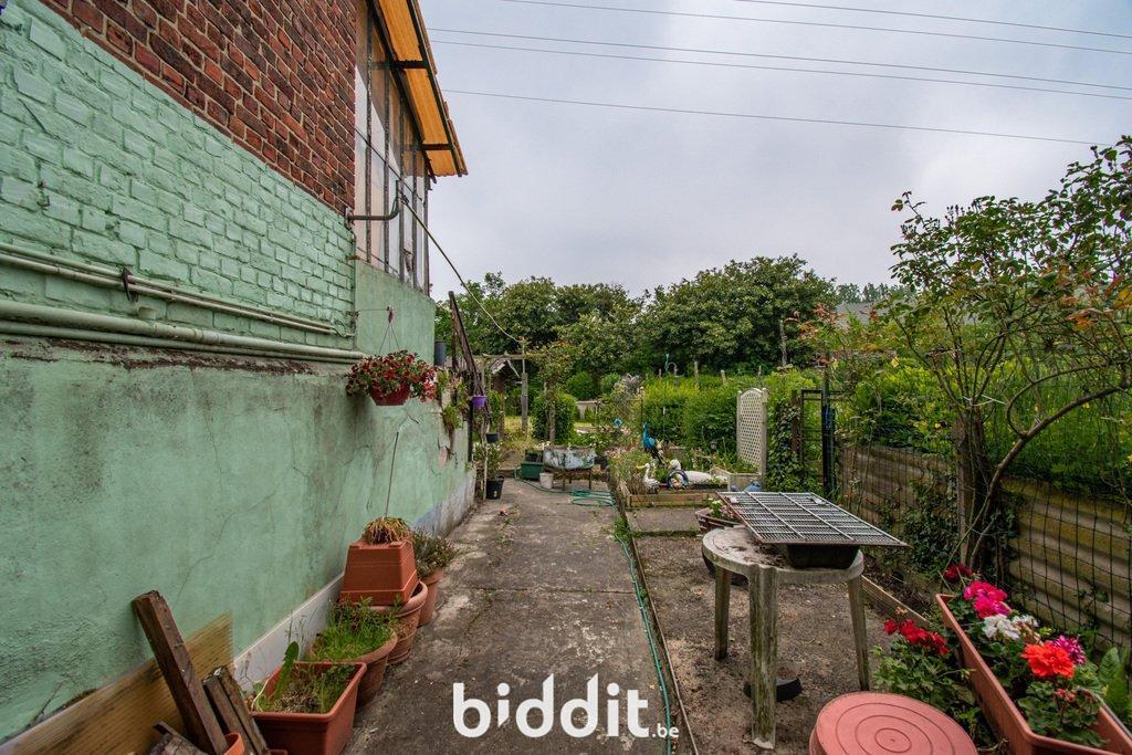 photo 8 du bien Maison d'habitation avec terrain.