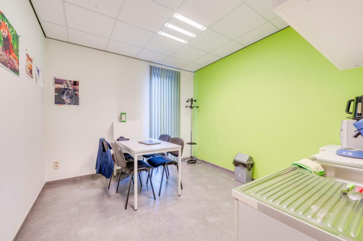photo 18 du bien Immeuble de commerce et bureaux