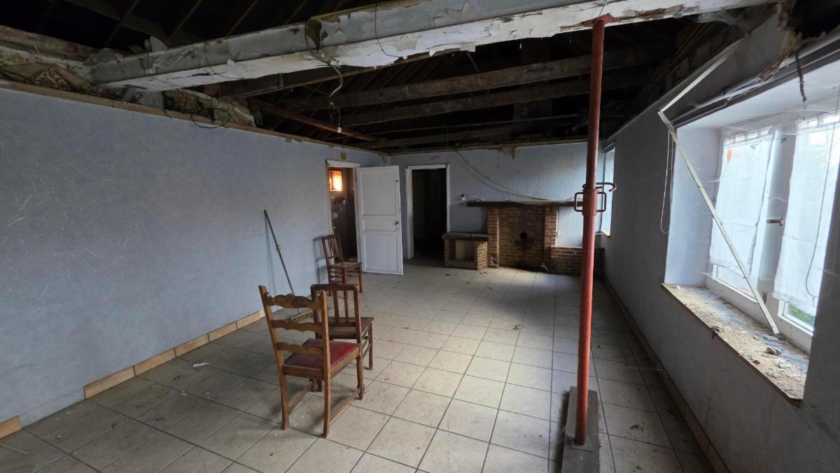 photo 3 du bien maison d'habitation à rénover complètement 