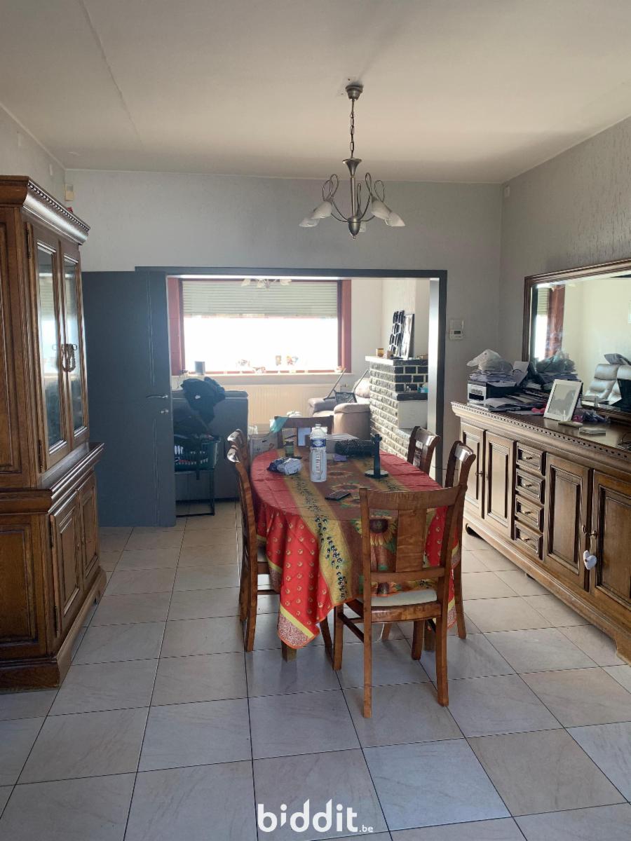 photo 6 du bien Maison 3 façades avec jardin et garage à La Louvière.