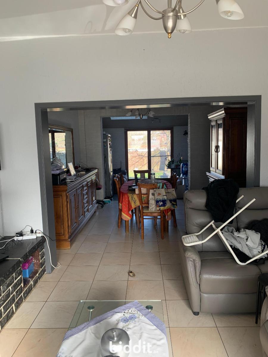 photo 7 du bien Maison 3 façades avec jardin et garage à La Louvière.