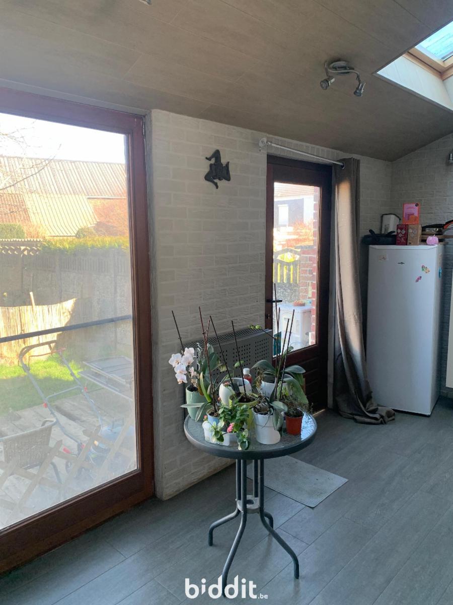 photo 8 du bien Maison 3 façades avec jardin et garage à La Louvière.