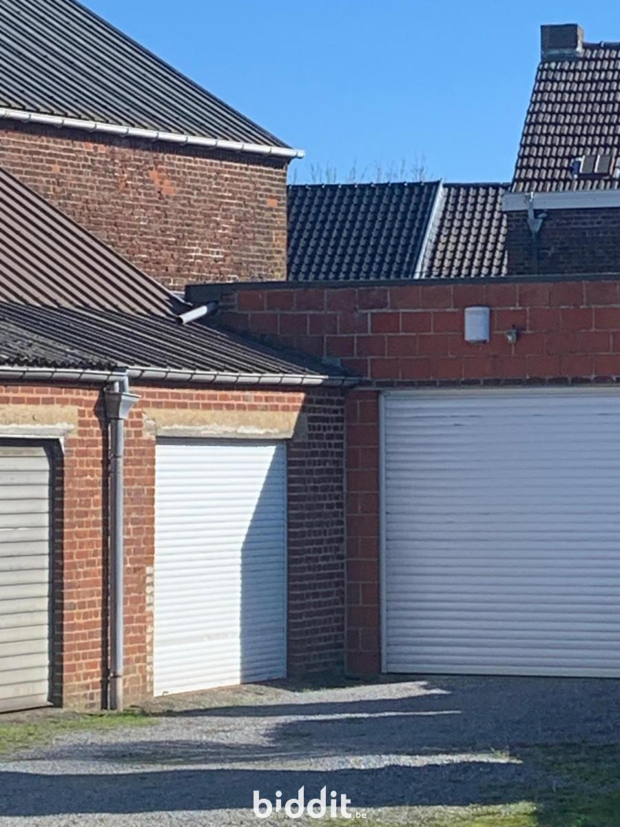 photo 26 du bien Maison 3 façades avec jardin et garage à La Louvière.