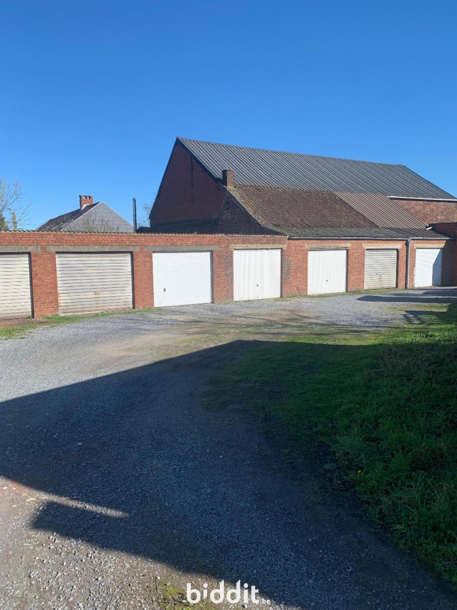 photo 27 du bien Maison 3 façades avec jardin et garage à La Louvière.