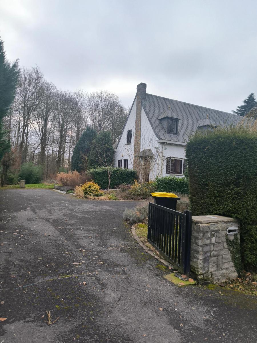 photo 2 du bien VILLA DE CARACTÈRE + PASSAGE LATERAL + GRAND JARDIN ET BOIS