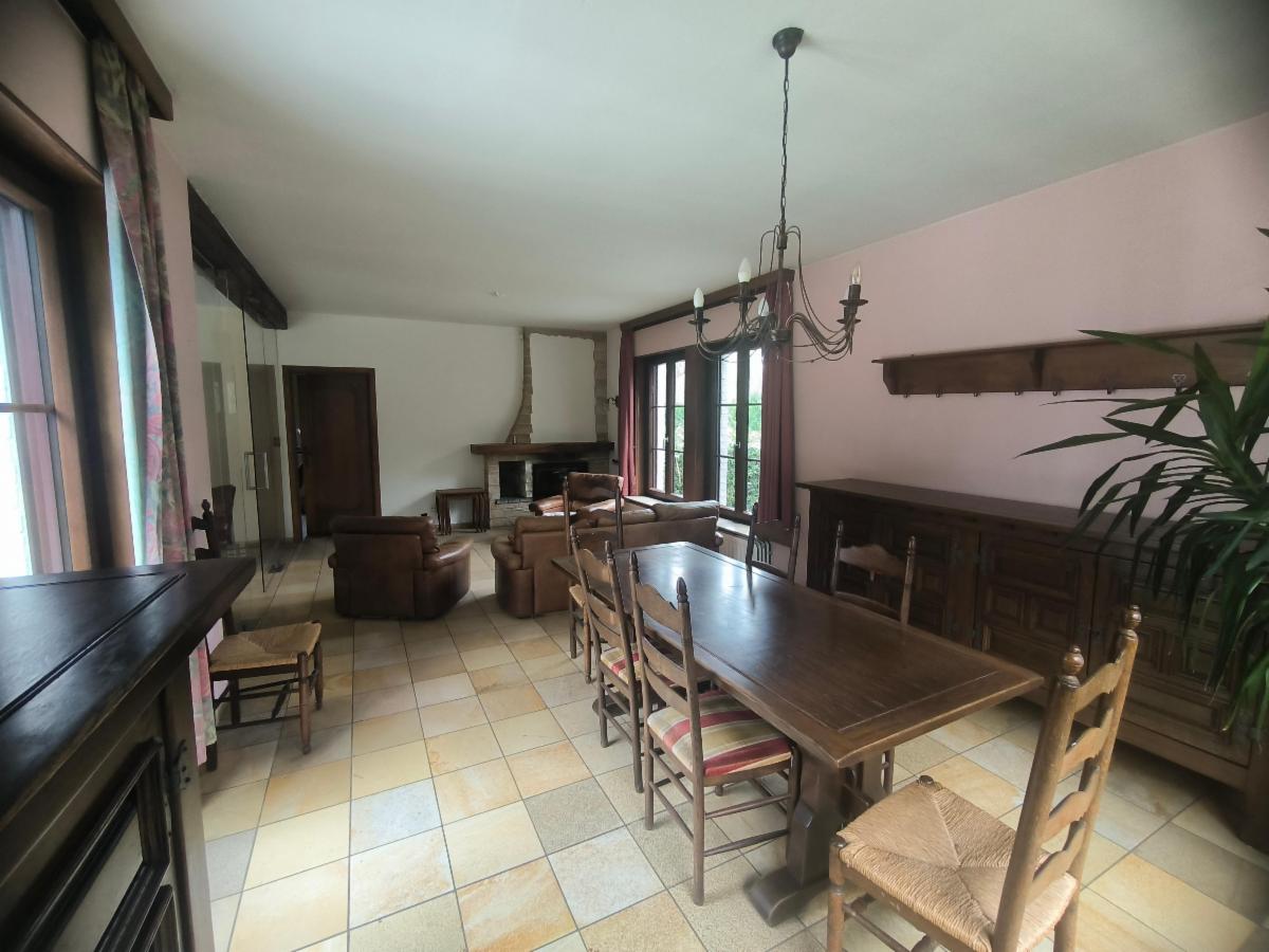 photo 12 du bien VILLA DE CARACTÈRE + PASSAGE LATERAL + GRAND JARDIN ET BOIS