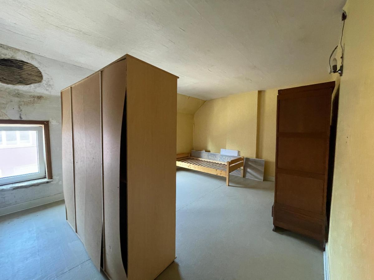 Quaregnon - Maison de rangée, beaux volumes, à rafraîchir