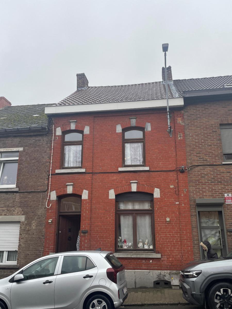 Maison et un garage ( ensemble ou séparément)