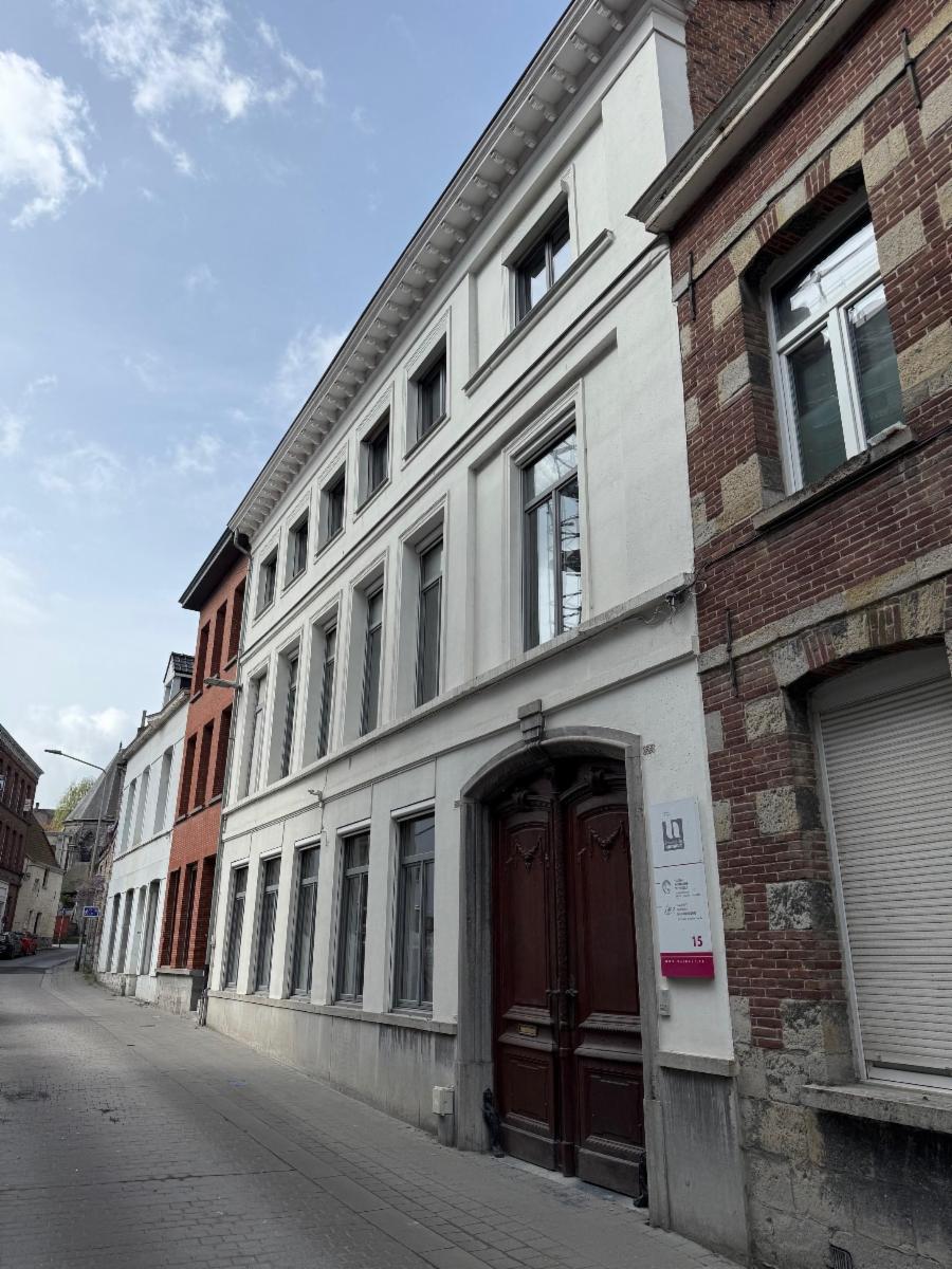 photo 2 du bien Grand bâtiment administratif centre-ville de Tournai