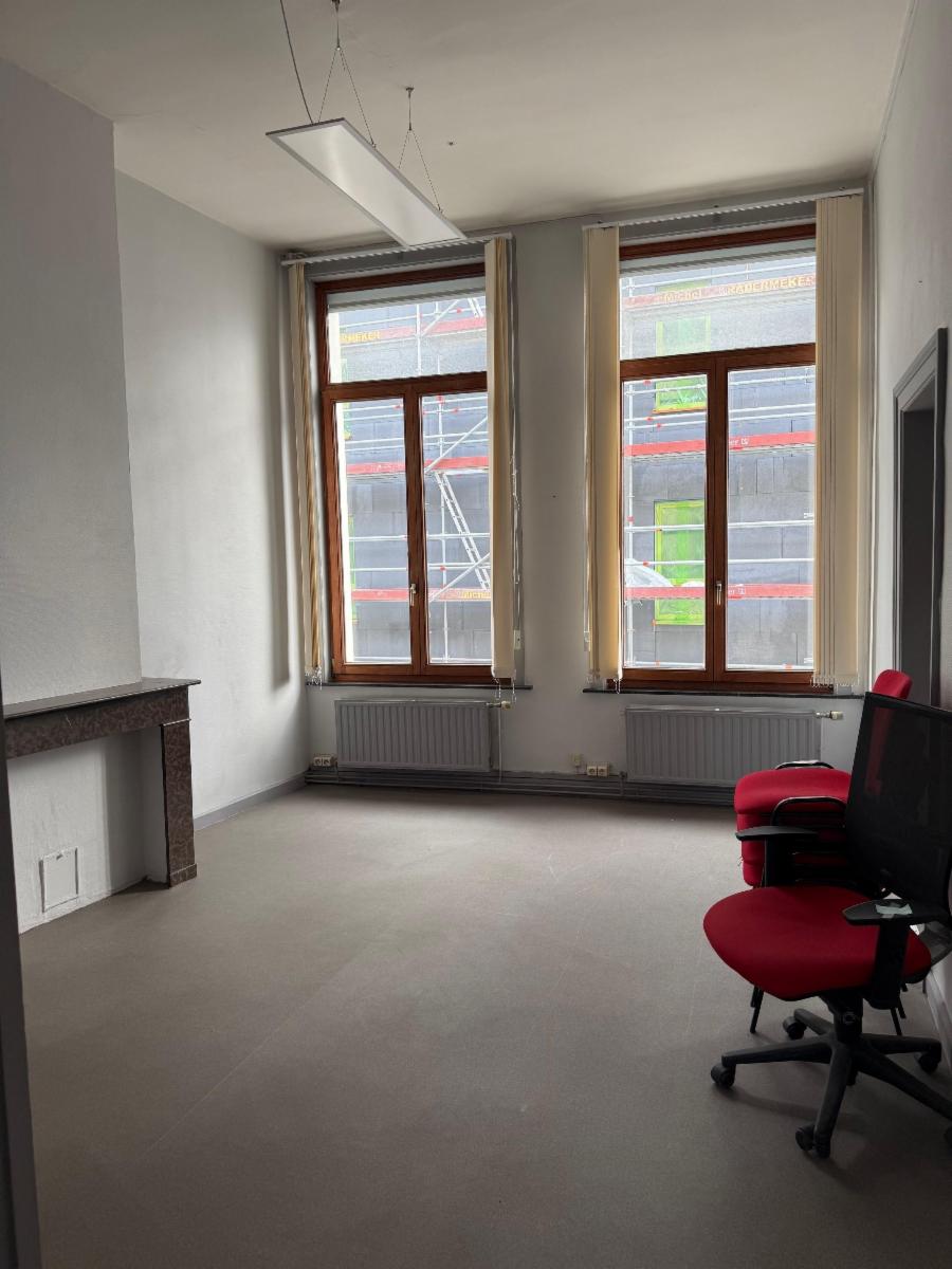 photo 11 du bien Grand bâtiment administratif centre-ville de Tournai