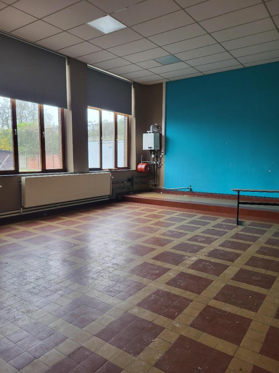 photo 5 du bien Bâtiment scolaire et atelier