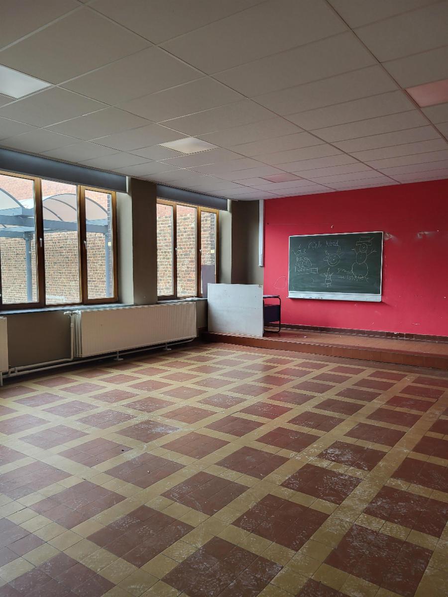 photo 6 du bien Bâtiment scolaire et atelier