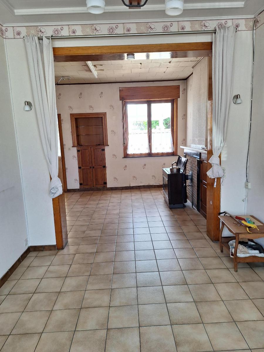 photo 3 du bien MAISON D'HABITATION AVEC JARDIN ET PASSAGE LATERAL PIETON