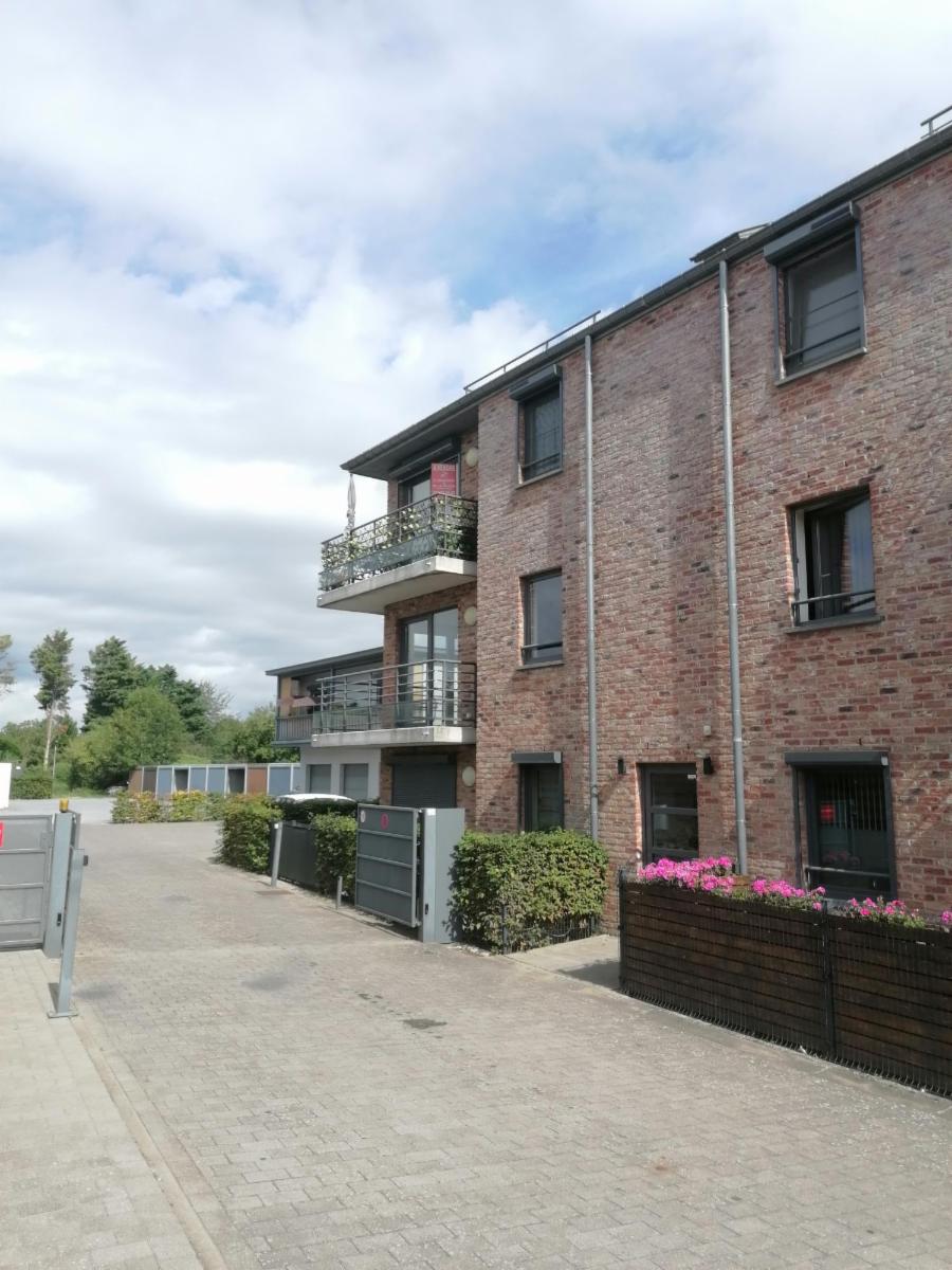 Très bel appartement deux chambres et garage en centre-ville
