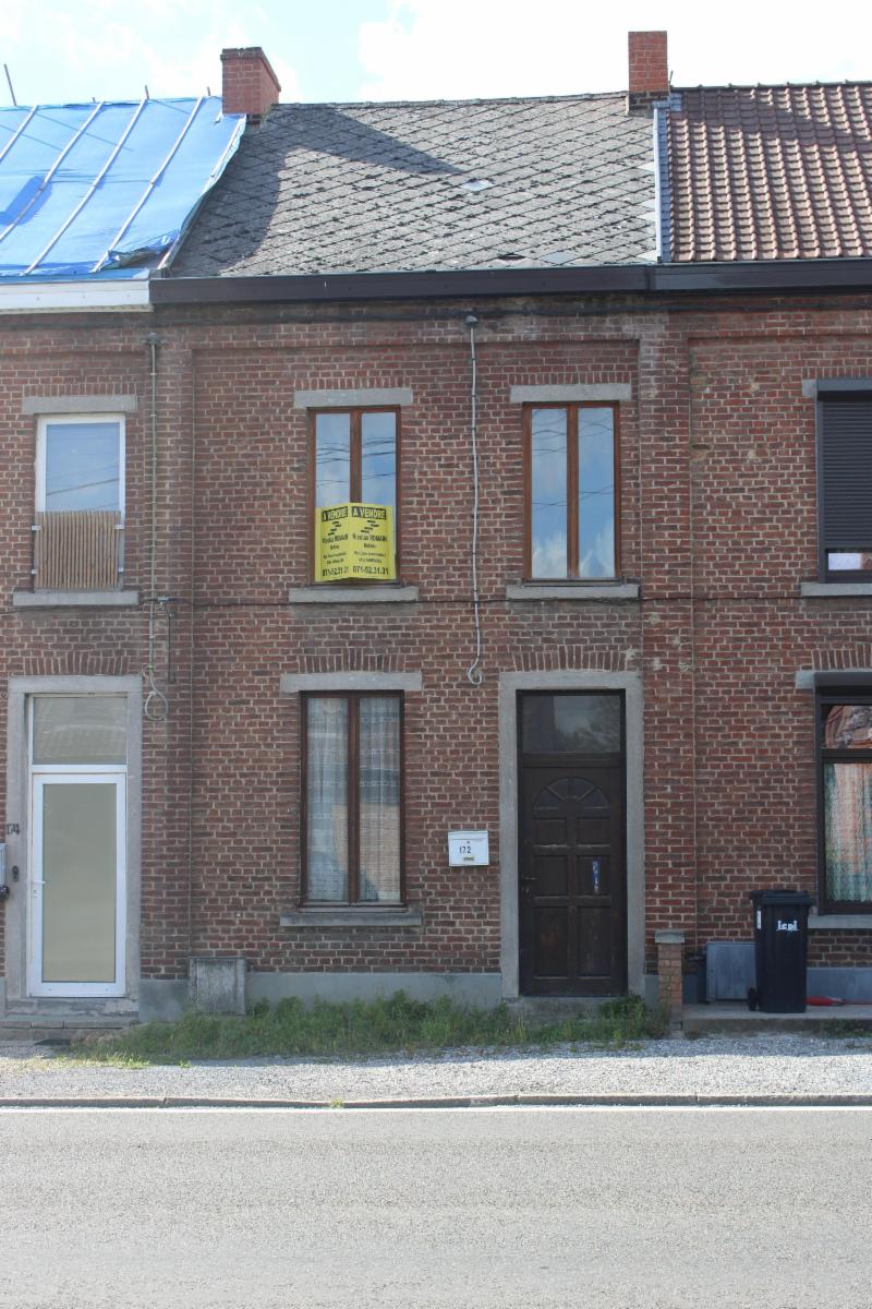 Photo 1 du bien Maison 2 façades avec jardin à rénover