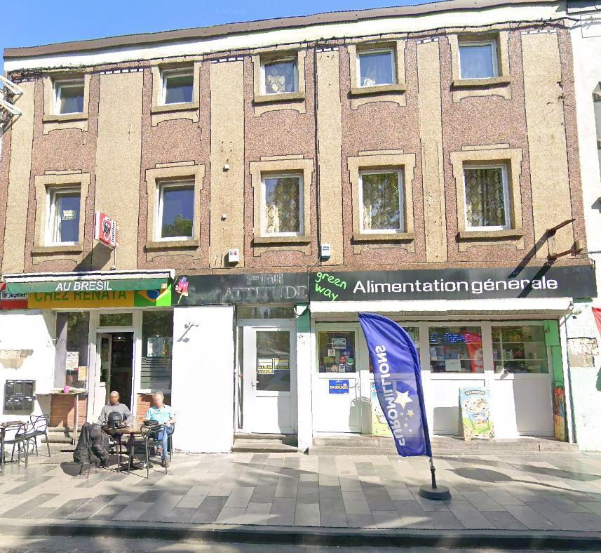 Photo 1 du bien Maison de rapport avec 2 rez-commerciaux et 2 apparts loués
