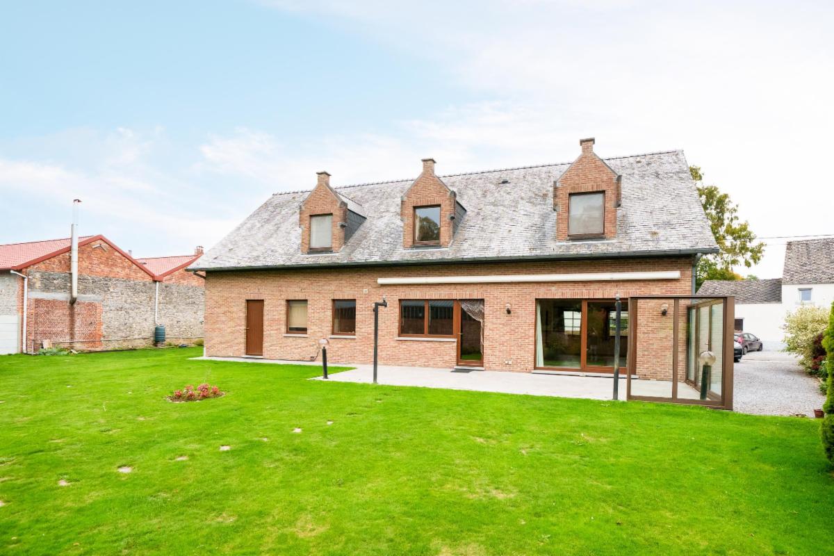 Photo 2 du bien Magnifique villa avec garage, parking et jardin