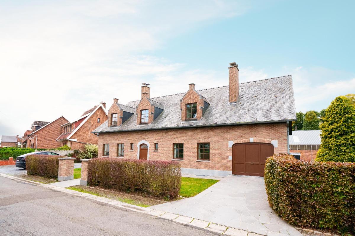 Photo 3 du bien Magnifique villa avec garage, parking et jardin