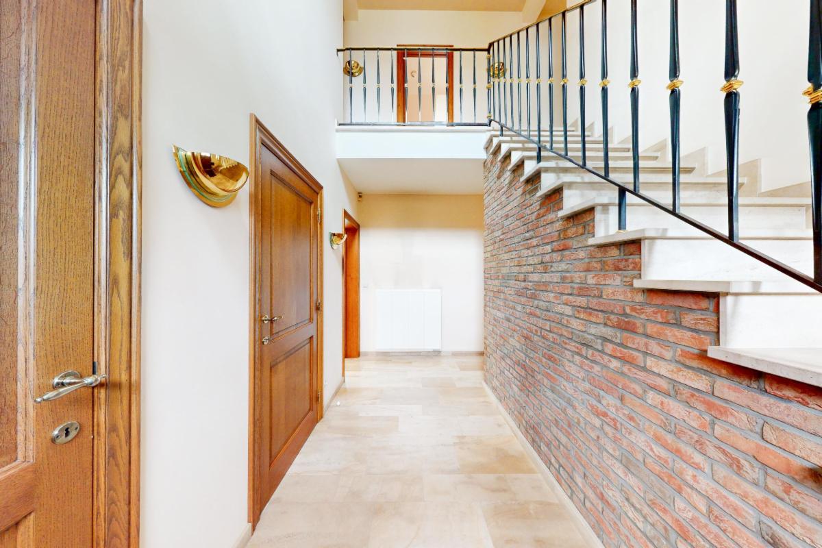 Photo 8 du bien Magnifique villa avec garage, parking et jardin