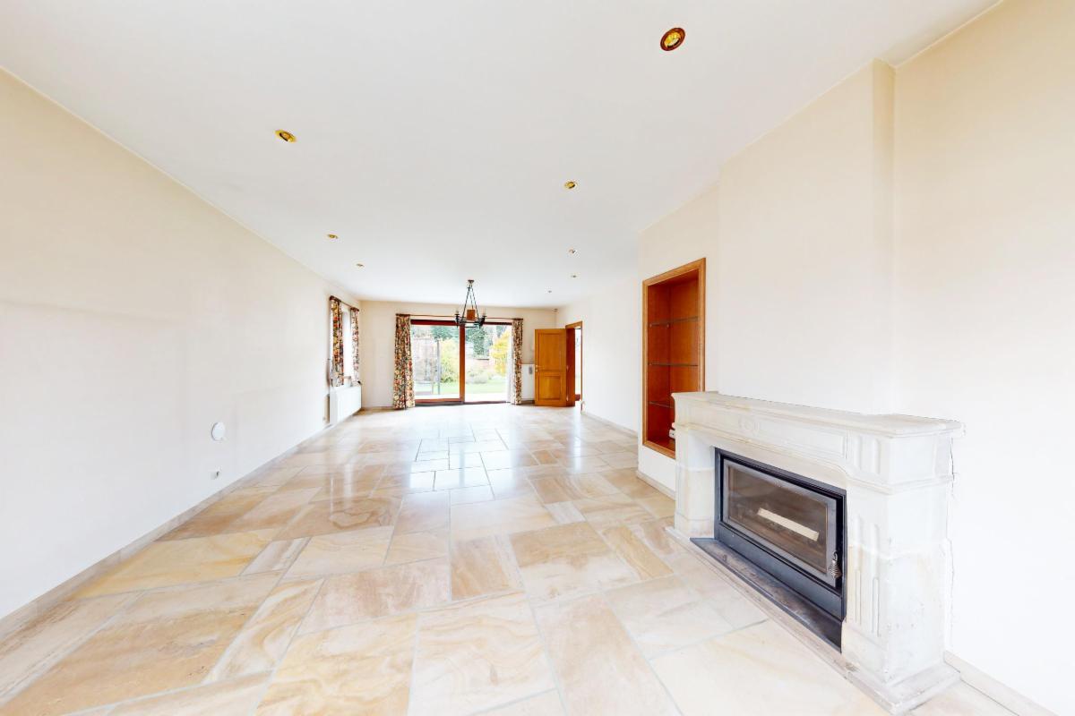 Photo 12 du bien Magnifique villa avec garage, parking et jardin